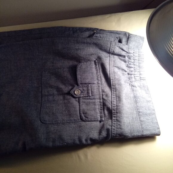 Alfred Dunner Women's 18 Classic Capris - Picture 3 of 9